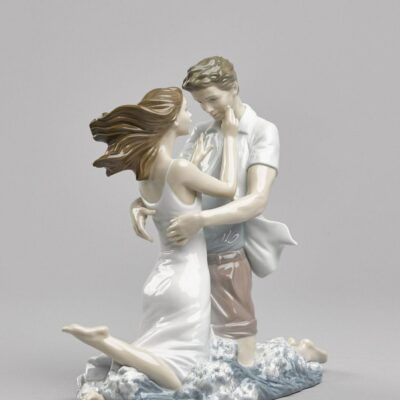 Gifts Lladró  | The Thrill Of Love Couple Figurine