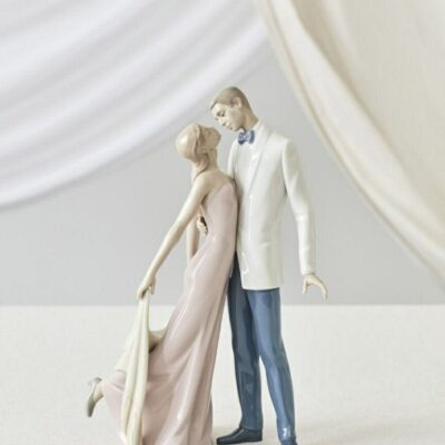 Gifts Lladró  | Happy Anniversary Couple Figurine