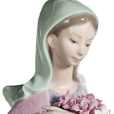 Gifts Lladró  | Our Lady With Flowers Figurine