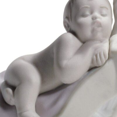 Gifts Lladró  | Newborn Girl Figurine