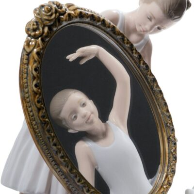 Gifts Lladró  | My Perfect Pose Ballet Girls Figurine