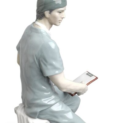 Gifts Lladró  | Surgeon Figurine