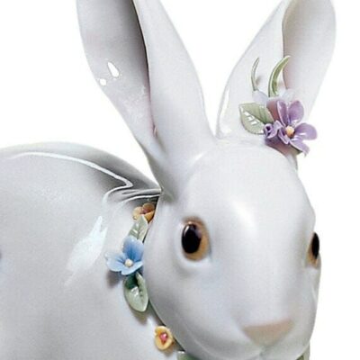 Gifts Lladró  | Attentive Bunny With Flowers Figurine