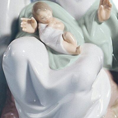 Gifts Lladró  | Joyful Event Nativity Figurine